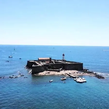 T3, Ile De La Marina, Parking *