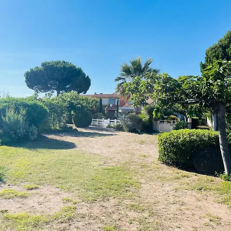 T3, Ile De La Marina, Parking *