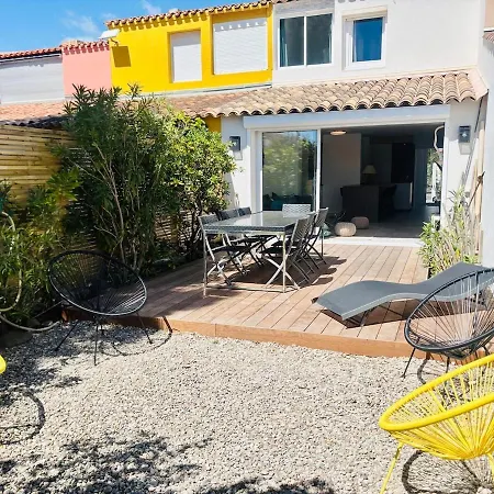 T3, Ile De La Marina, Parking *